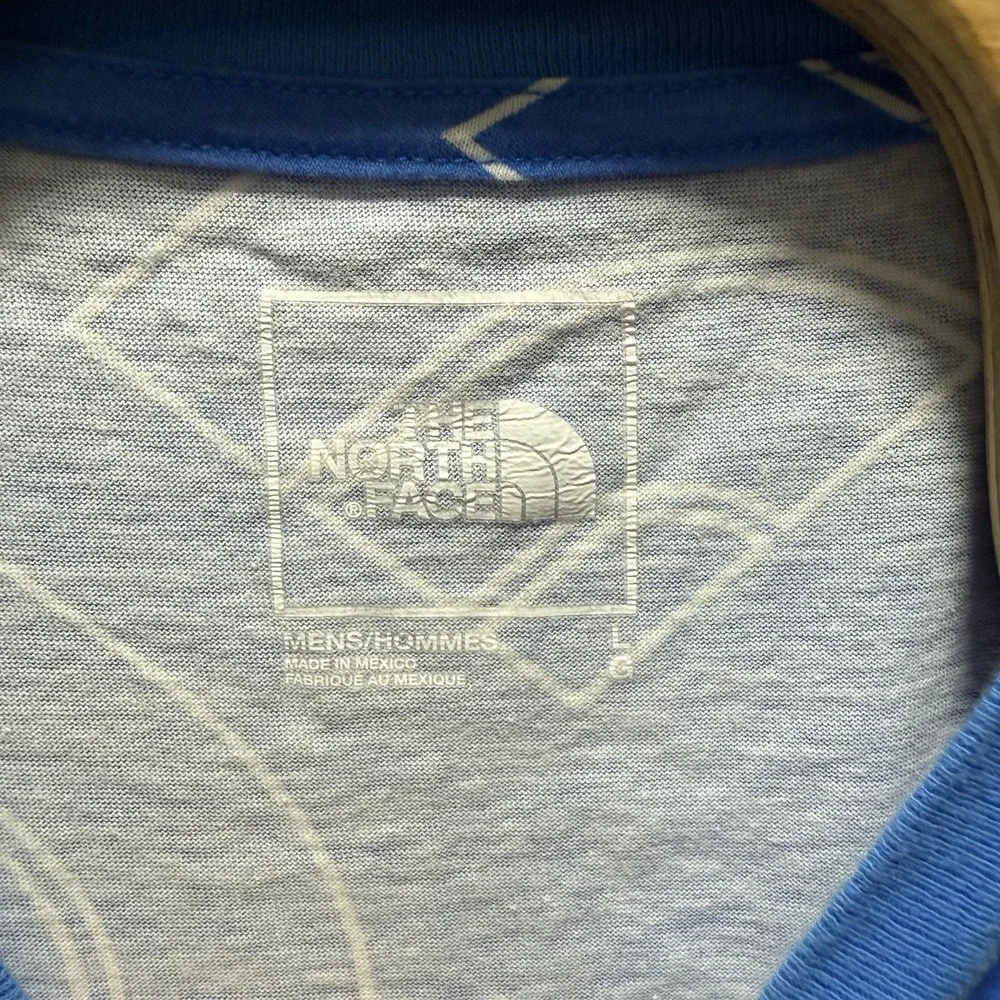 The‎ North Face Shirt Mens Size Large Short Sleeve Blue All Over Print Logo
